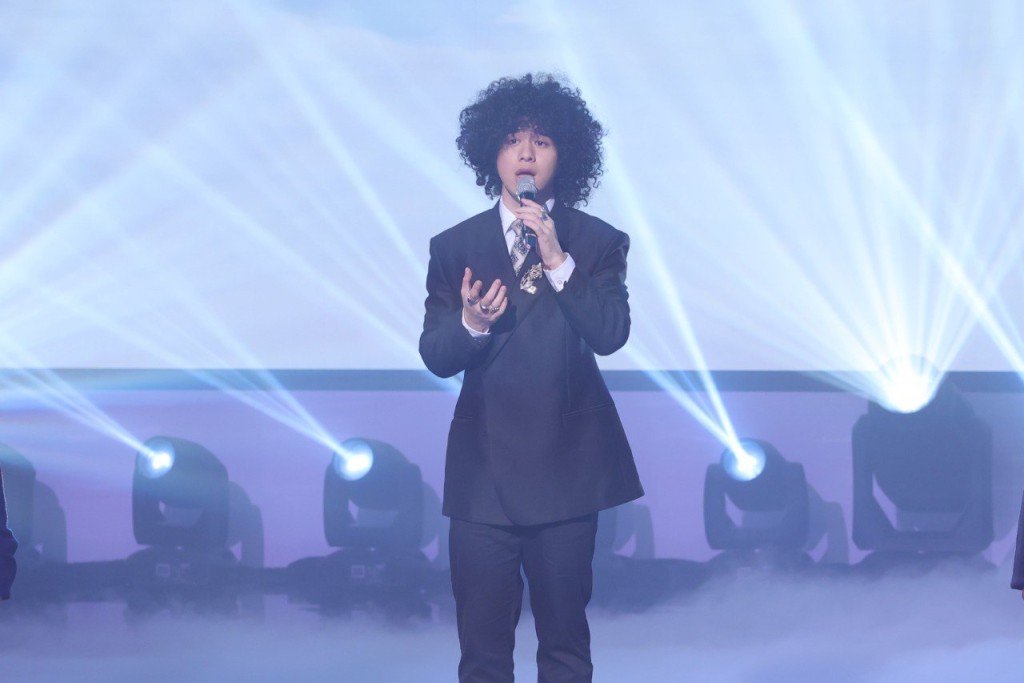 同場還有曾比特。